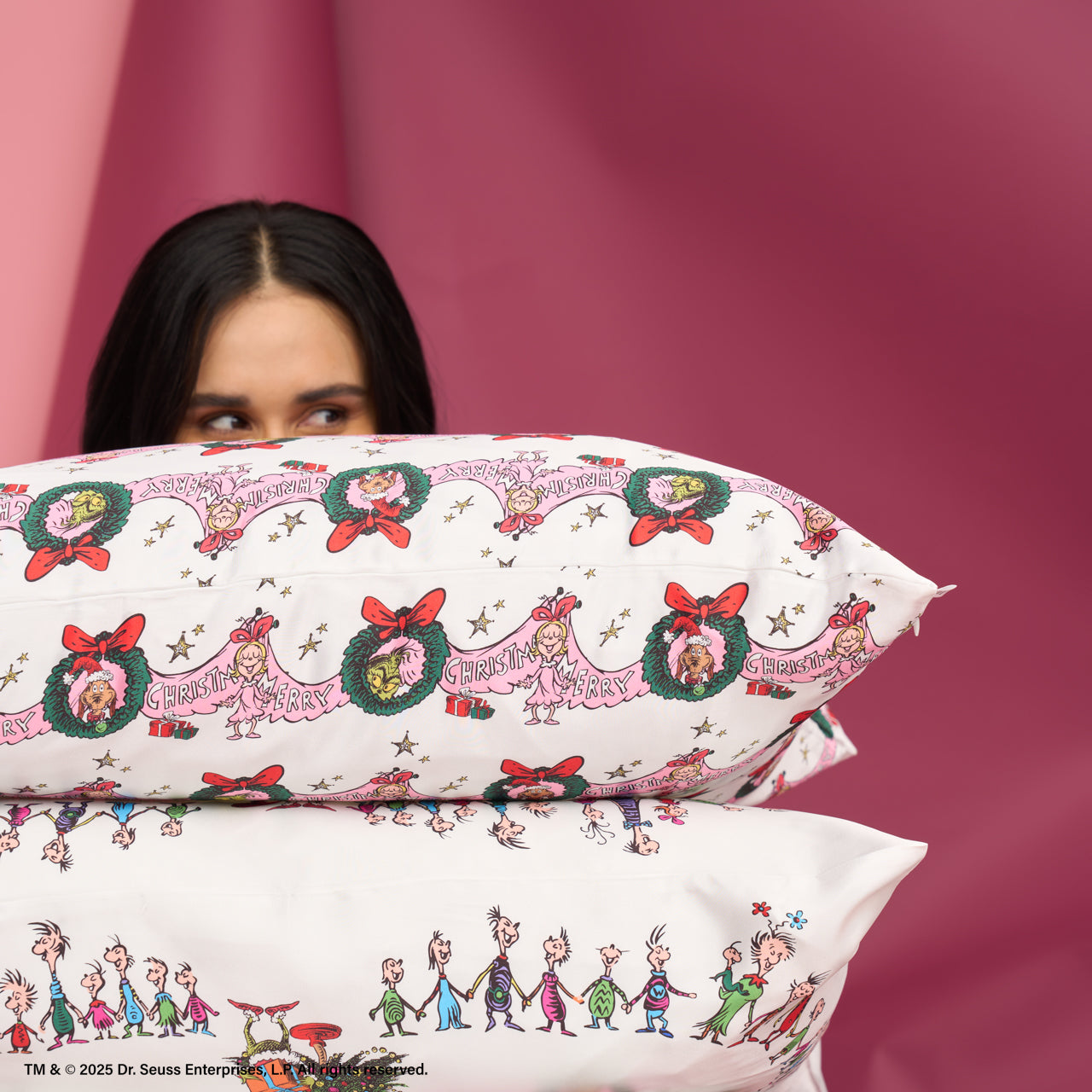 The Grinch x Kitsch Satin Pillowcase in Cindy Lou Who