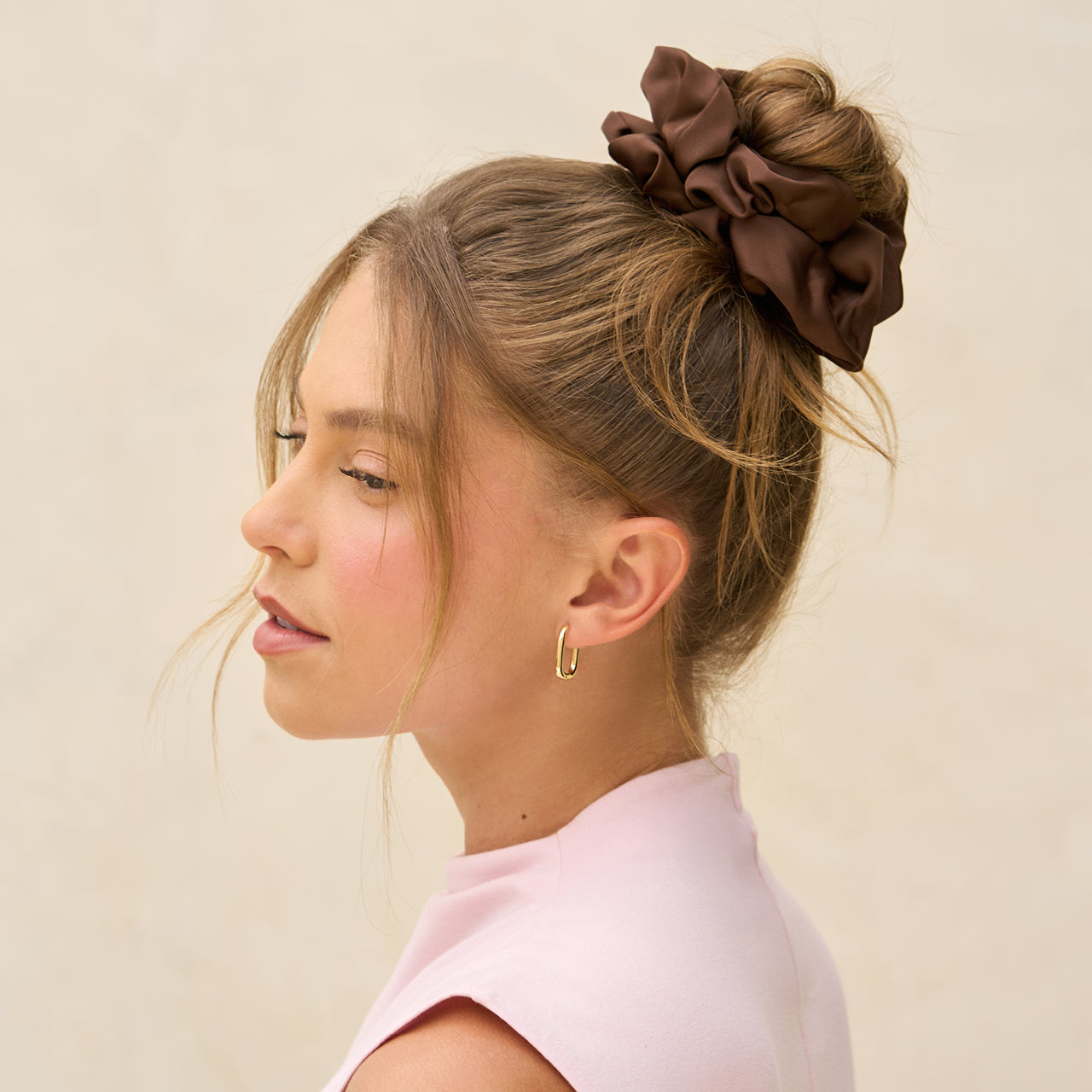 Scrunchies extra grandes negro y chocolate