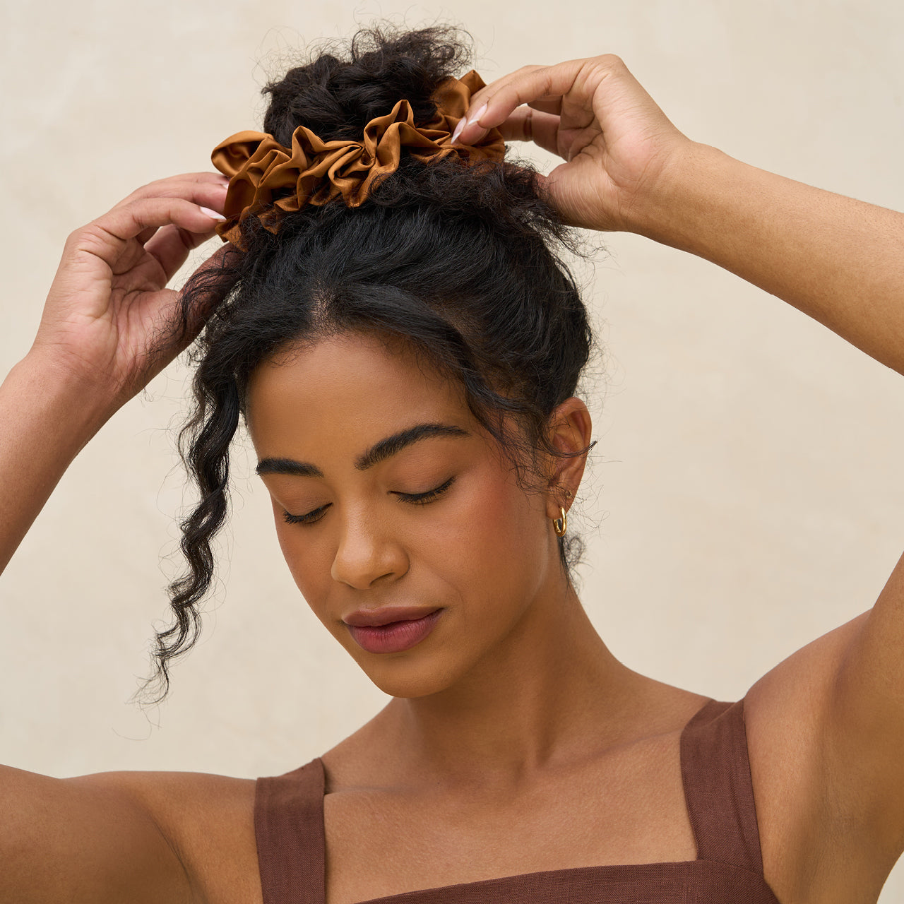 Chouchou à volants camel