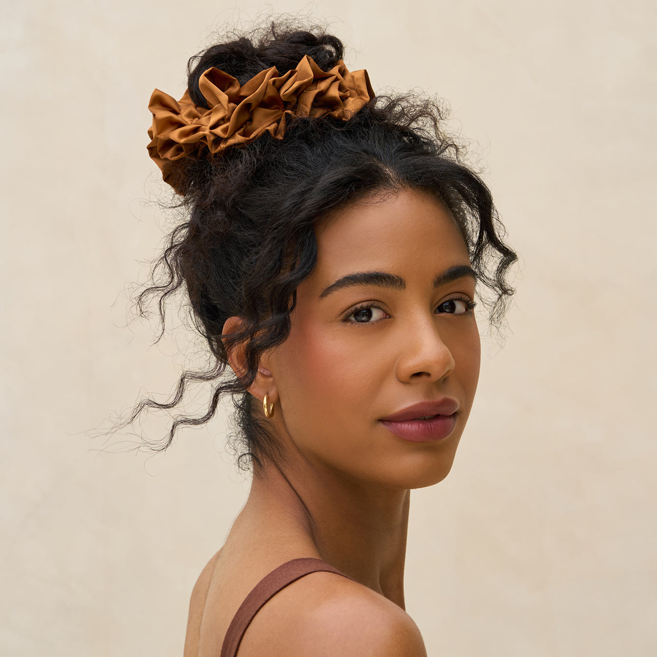 Chouchou à volants camel