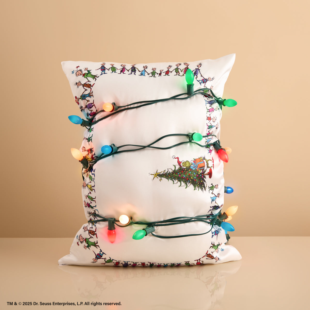 The Grinch x Kitsch Satin Pillowcase in Whoville