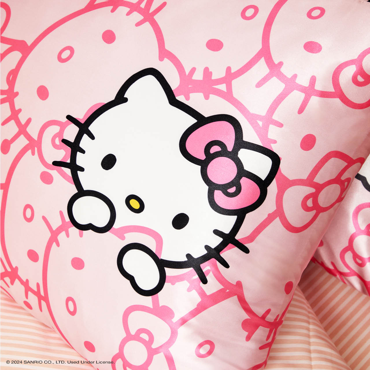 Satin Kopfkissenbezug Hello Kitty x Kitsch - Rosa Hello Kitty Gesichter