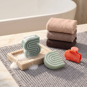 Kitsch Rosemary & Biotin Volumizing Shampoo and Conditioner Bar Summer Welcome Kit with free African Net Sponge and Quick-Dry Bath Mat